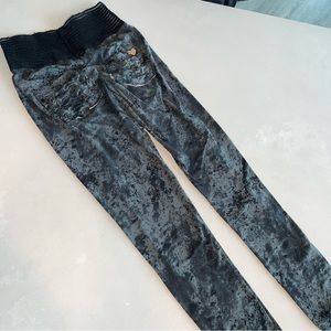 Cute Booty Lounge Active Stretch Leggings - high waisted leggings